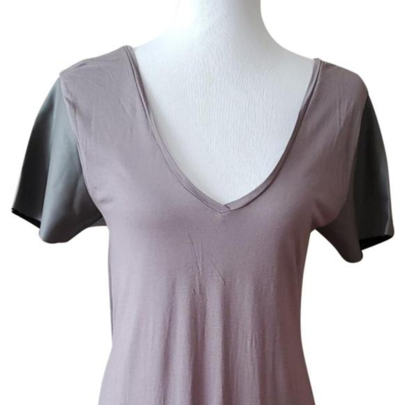 🆕🎁BCBGeneration Gray Black Hi Lo Faux Leather Sleeve - Picture 2 of 6